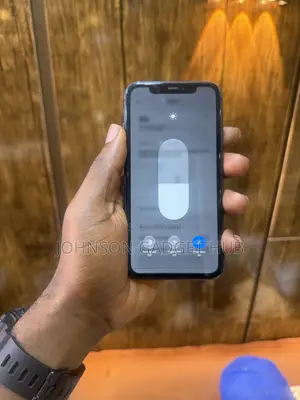 Apple iPhone 11 64 GB Black