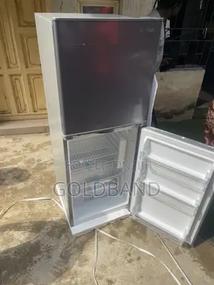 Skyrun 195L Fridge – Spacious Storage With Modern Style