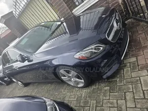 Mercedes-Benz E300 2017 Blue