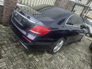 Mercedes-Benz E300 2017 Blue