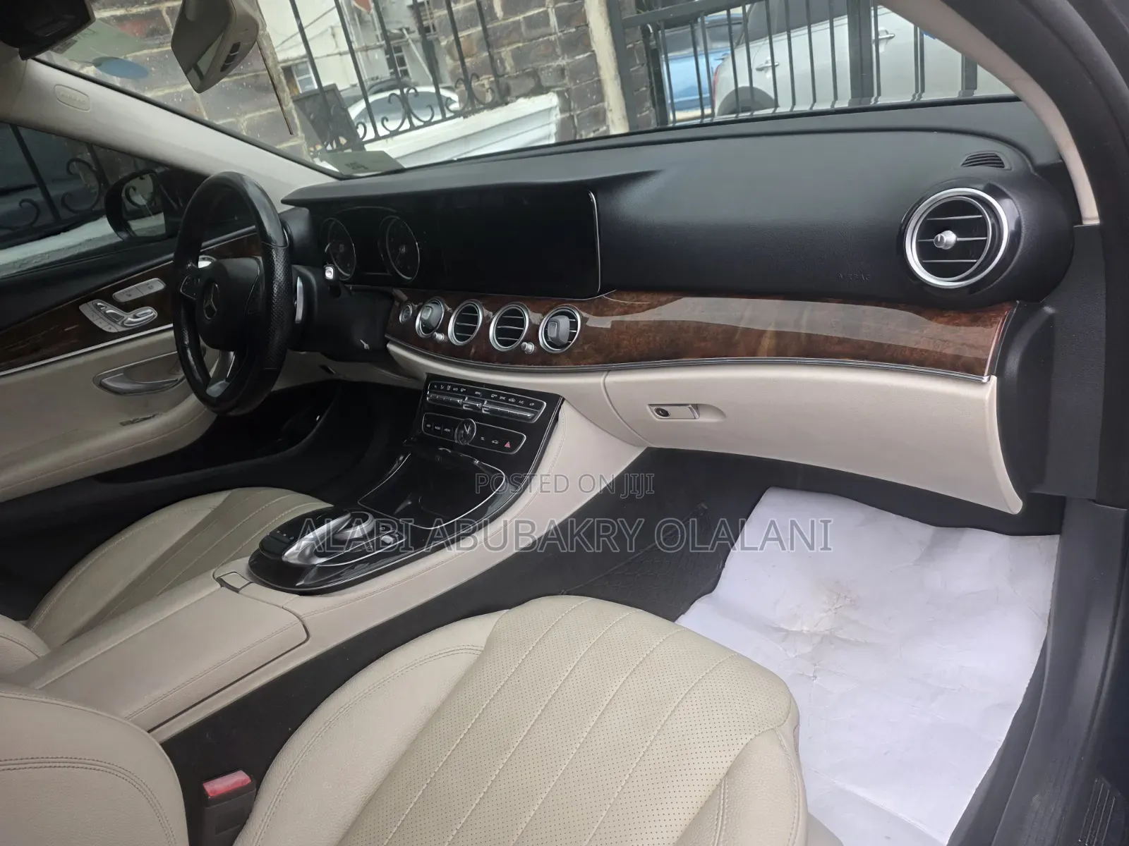 Mercedes-Benz E300 2017 Blue