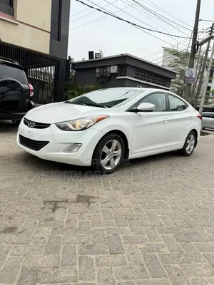 Hyundai Elantra 2012 White
