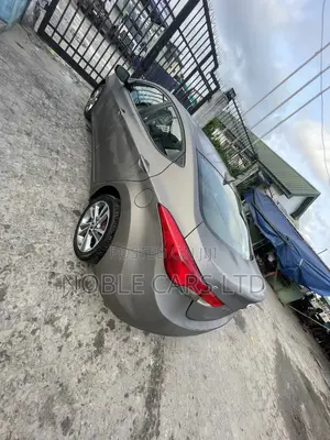 Hyundai Elantra 2013 Brown