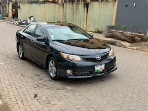 Toyota Camry SE Sport 4dr Sedan (2.5L 4cyl 6A) 2014 Blue