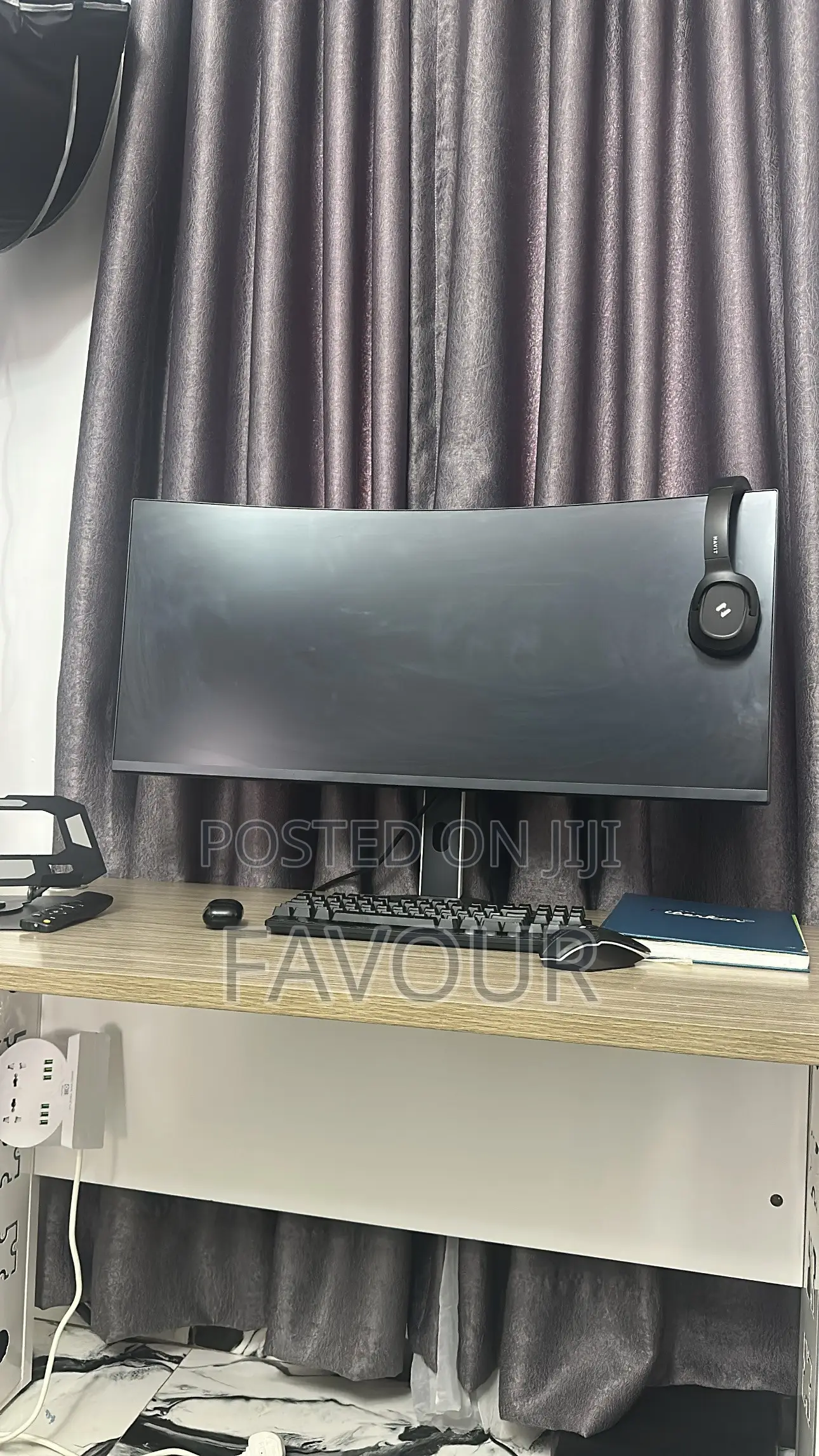 Curved Monitor