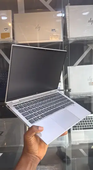 Laptop HP EliteBook 1040 G8 16GB Intel Core i7 SSD 512GB