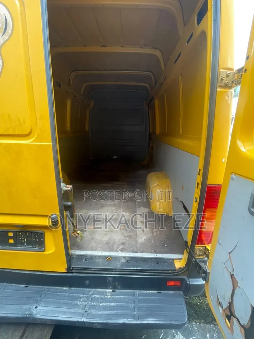 Volkswagen LT 2005 Yellow