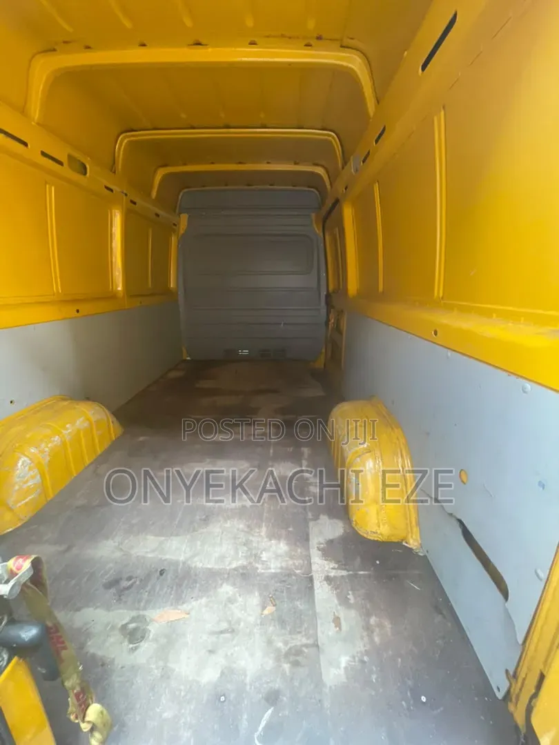 Volkswagen LT 2005 Yellow