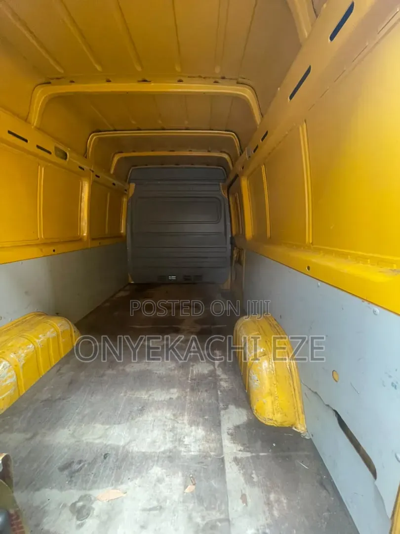 Volkswagen LT 2005 Yellow