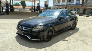 Mercedes-Benz C300 2016 Black