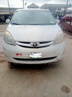 Toyota Sienna XLE 2007 White