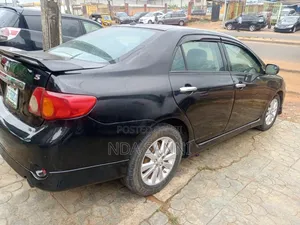 Toyota Corolla 2010 Black