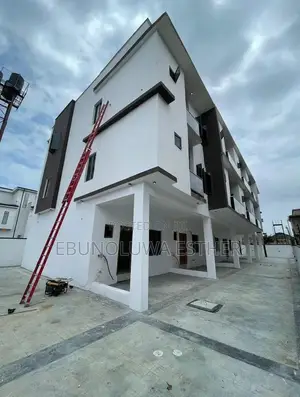 4bdrm Duplex in Lekki Expressway for rent