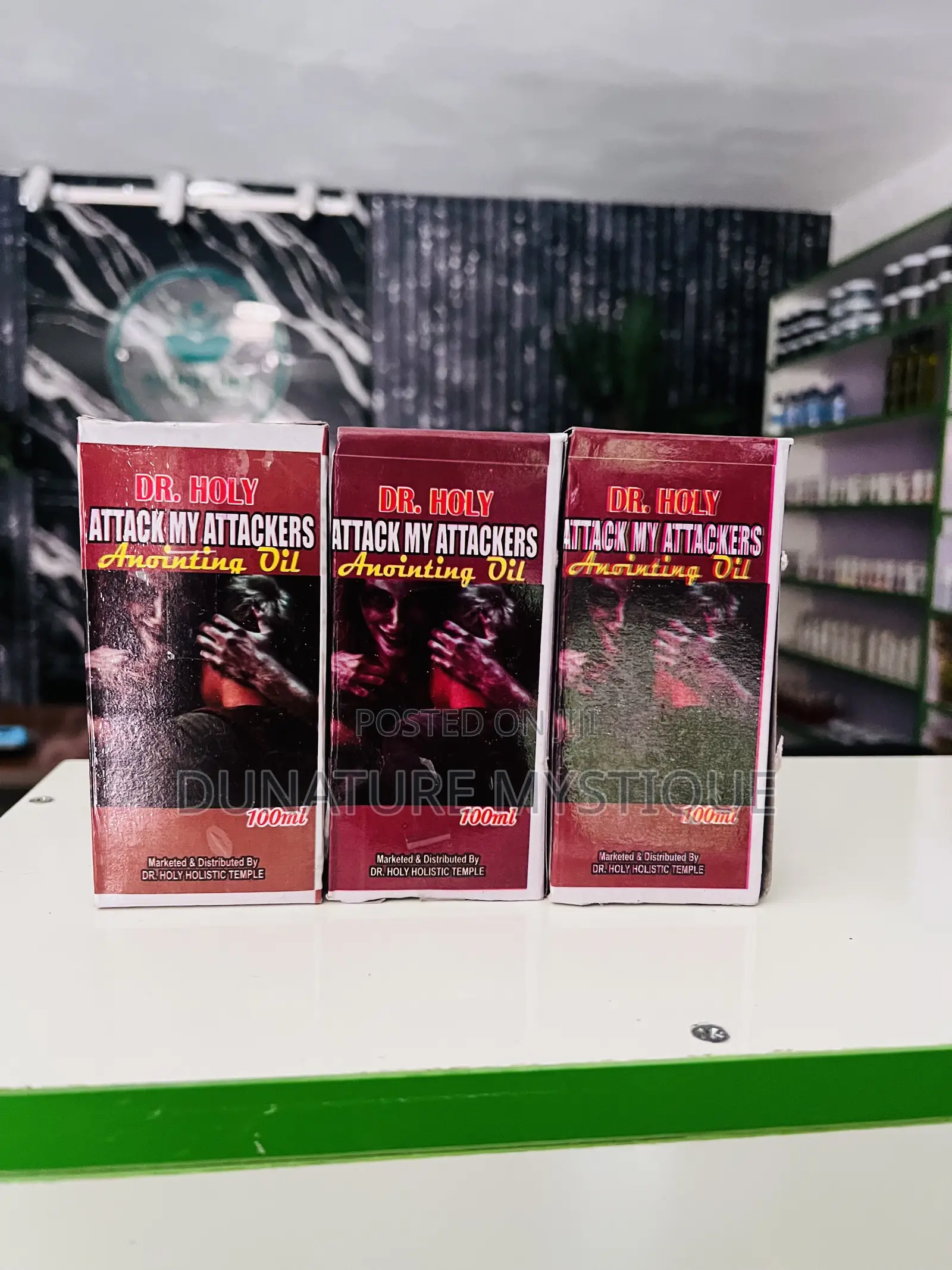 Boxed Oils Attraction and Breakthrough