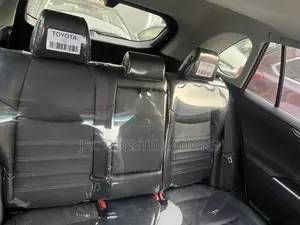 Toyota RAV4 Limited AWD 2019 Blue