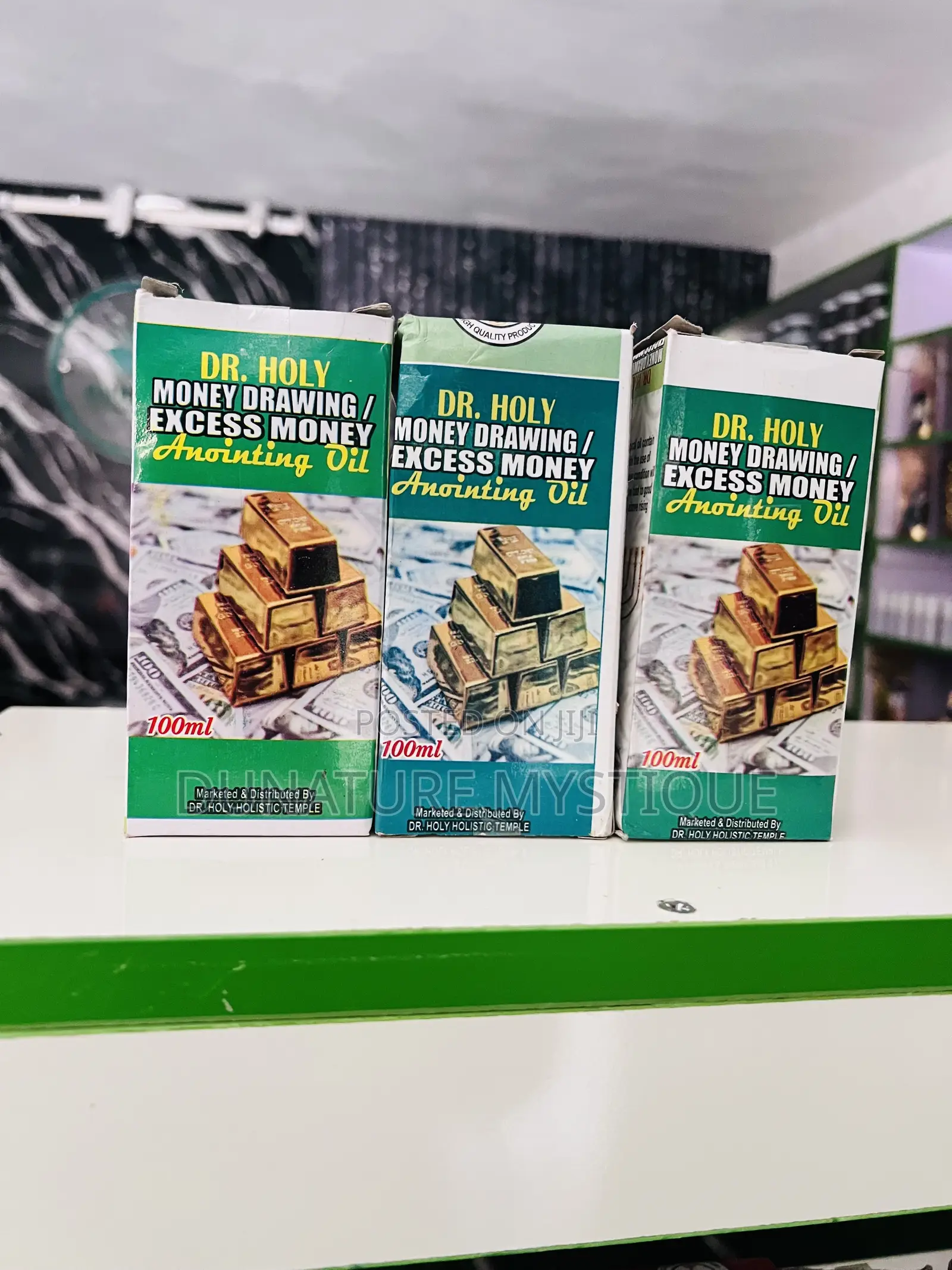 Boxed Oils Attraction and Breakthrough