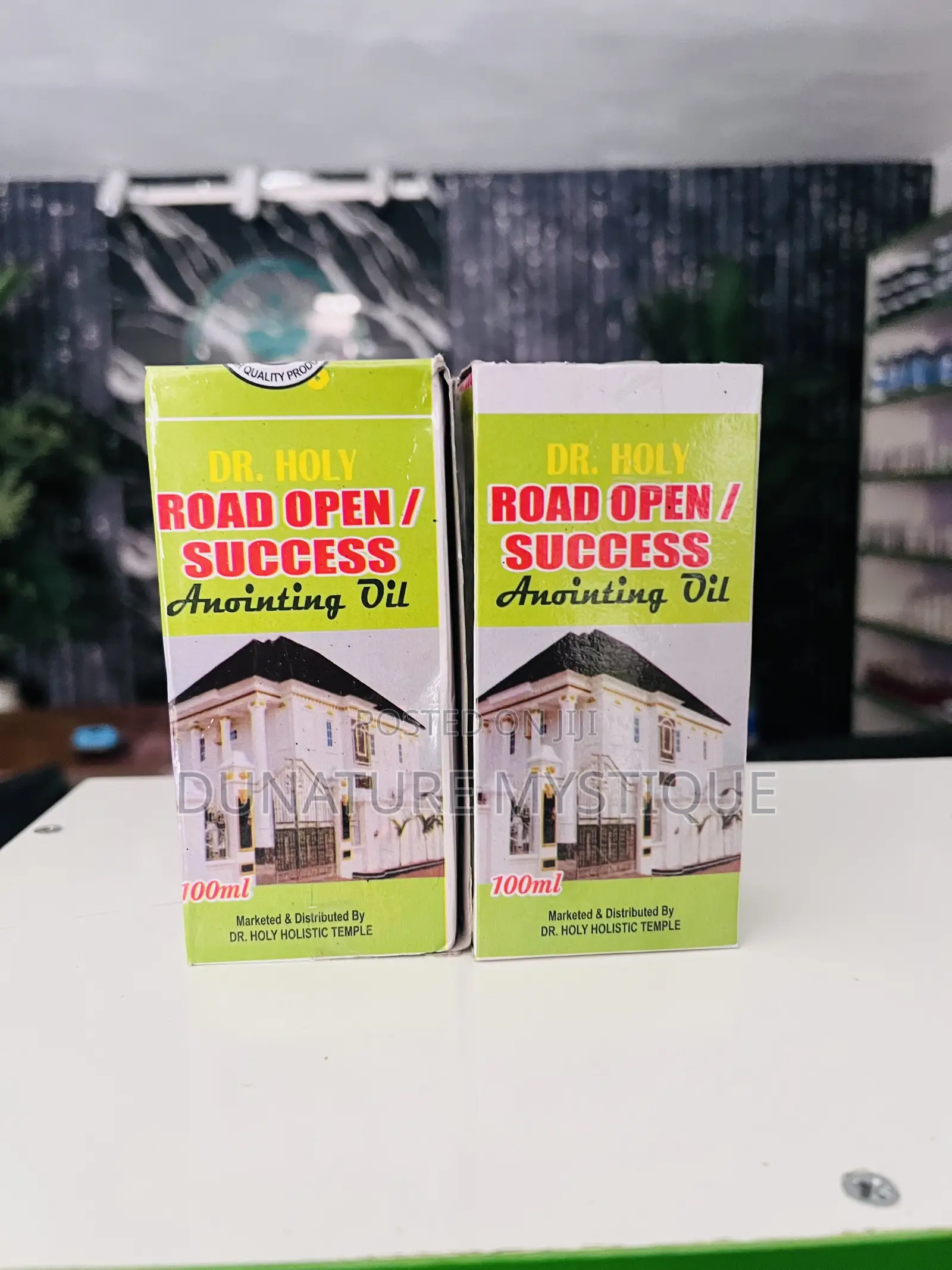 Boxed Oils Attraction and Breakthrough