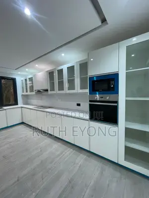 3bdrm Apartment in Ikoyi Lagos for sale
