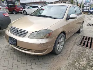 Toyota Corolla 2006 Gold
