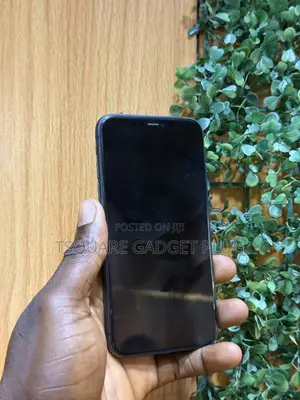 Apple iPhone 11 64 GB Black