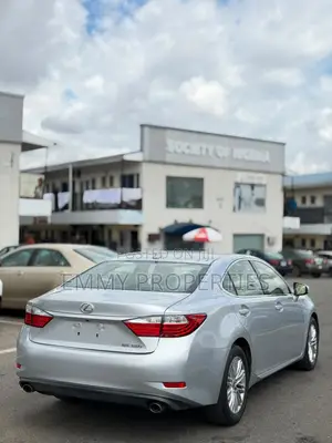 Lexus ES 2015 Silver