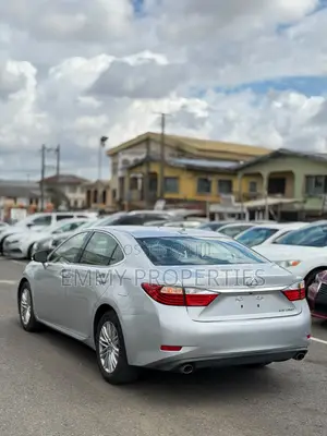 Lexus ES 2015 Silver