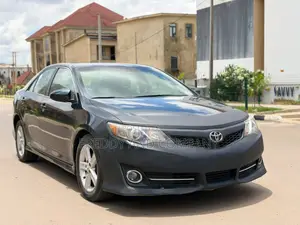 Toyota Camry SE 4dr Sedan (2.5L 4cyl 6A) 2014 Black