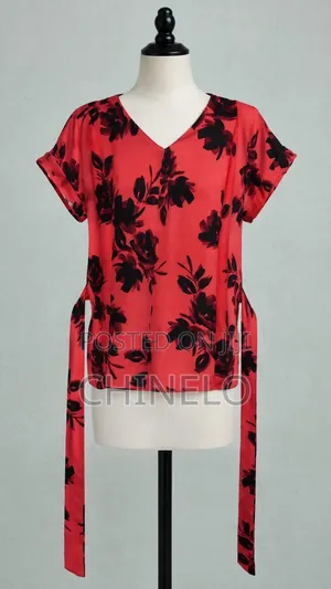 Women’s Floral Peplum Top – Cut-Out Shoulder