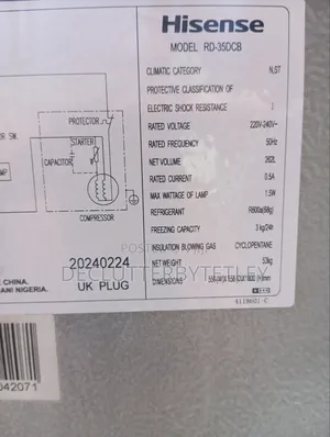 Hisense 262L Double Door Refrigerator With Dispenser Bottom Freezer