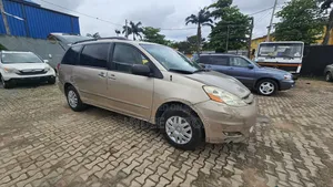 Toyota Sienna 2007 Gold
