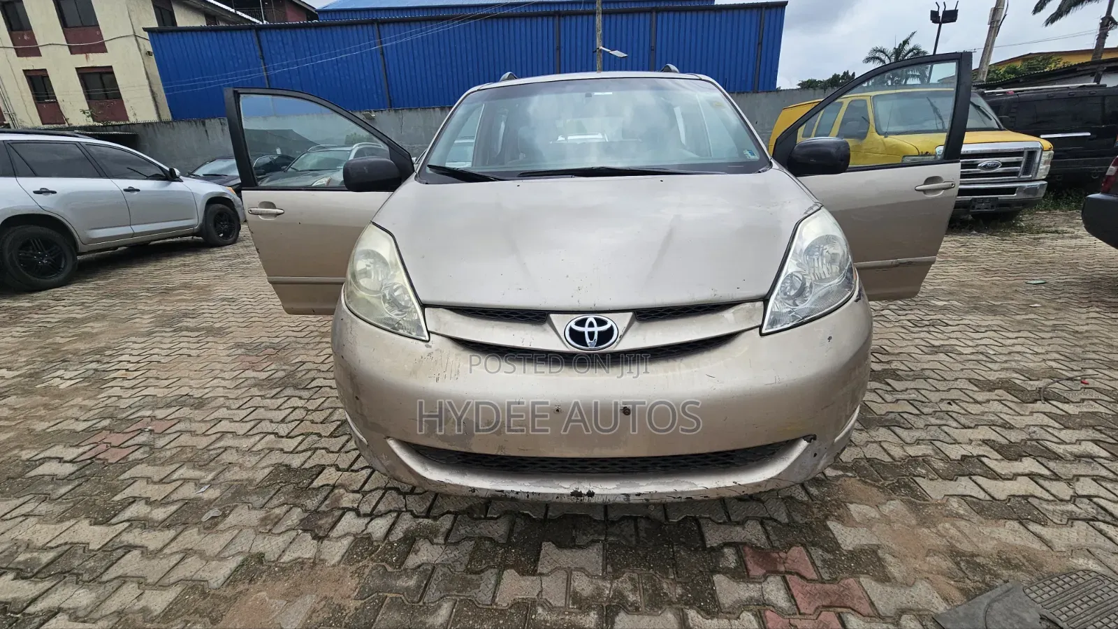 Toyota Sienna 2007 Gold