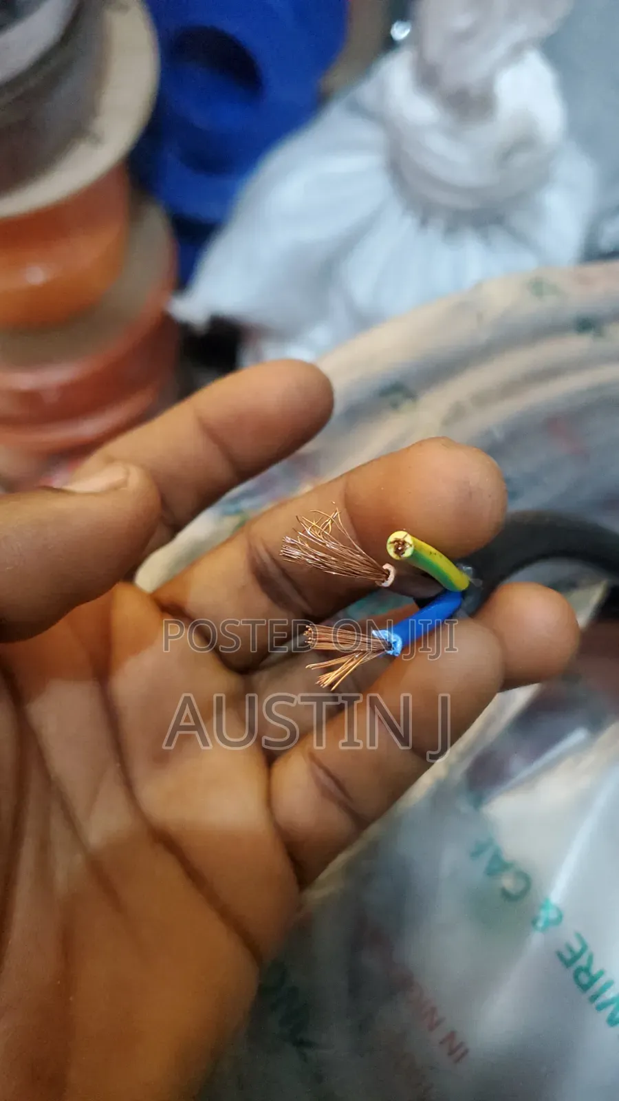 2core by 100 Black Speaker Cable