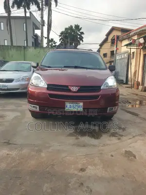 Toyota Sienna LE AWD 2005 Brown
