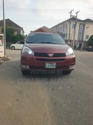 Toyota Sienna LE AWD 2005 Brown