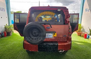 Scion xB Base 2006 Orange