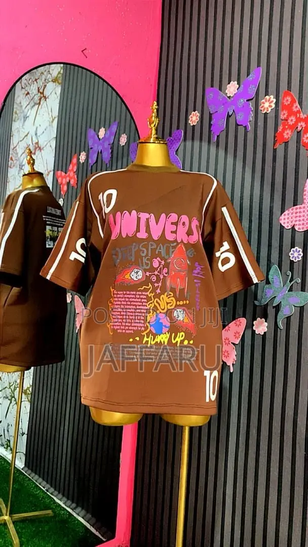 No 10 Oversized T- Shirt