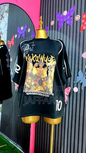 No 10 Oversized T- Shirt