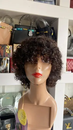 Mini Celebrity Fringe