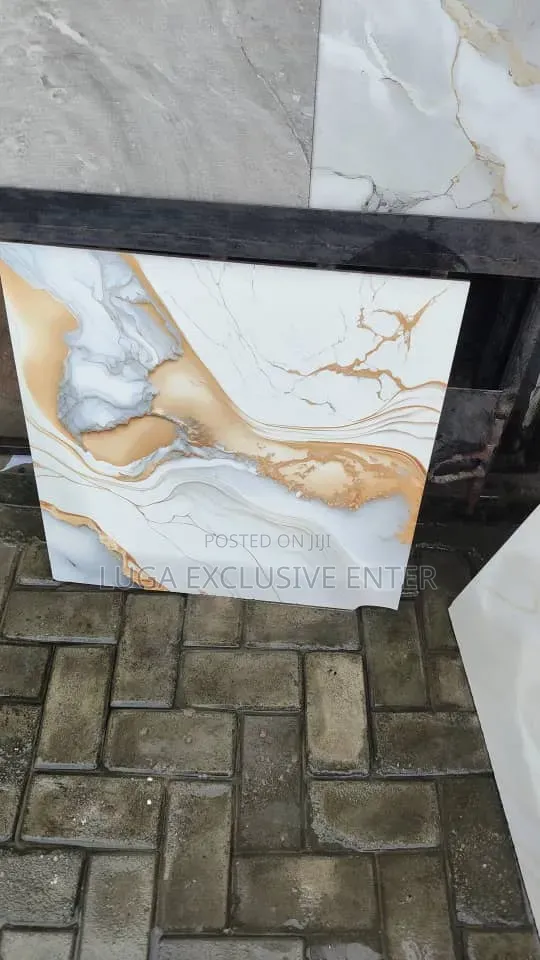 Different Colours 60x60cm