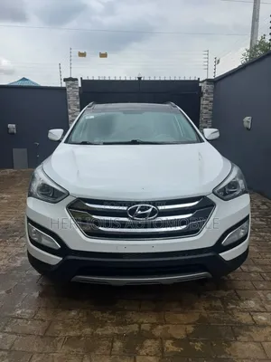 Hyundai Santa Fe 2014 White