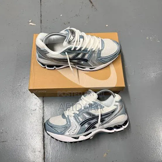 Unisex Sneakers