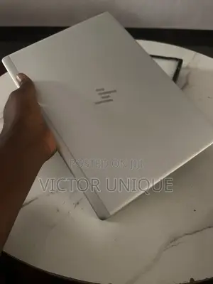 Laptop HP EliteBook 840 G5 8GB Intel Core i5 SSHD+SSD 256GB