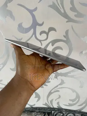 Apple iPad Pro 10.5 (2017) 256 GB Gray