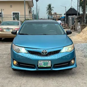 Toyota Camry LE 4dr Sedan (2.5L 4cyl 6A) 2012 Blue