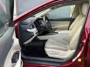 Toyota Camry L FWD (2.5L 4cyl 8AM) 2018 Red