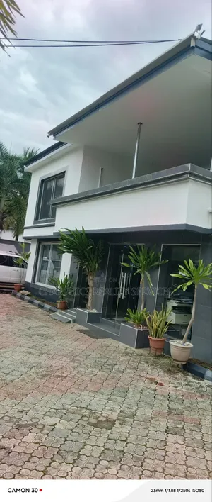 Furnished 3bdrm Apartment in Ikeja GRA for rent