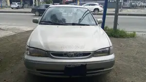 Toyota Corolla 1.9 D Hatchback 2000 Silver