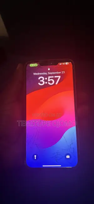 Apple iPhone 13 256 GB Red