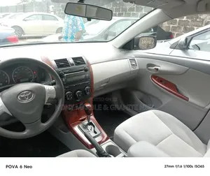 Toyota Corolla 2009 Gray