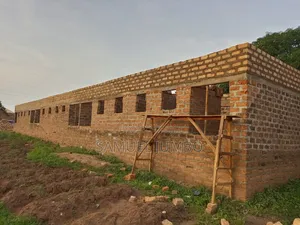 Uncomplicated 12 Rooms Hostel Close to Fidel Poly in Gboko